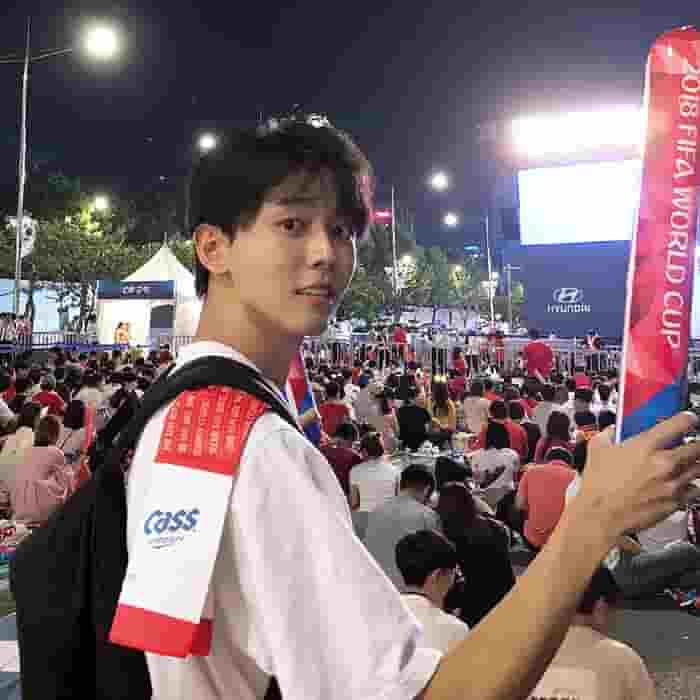炫迈阿桐，，，，，，@