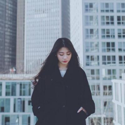 冷清一笑倾所爱