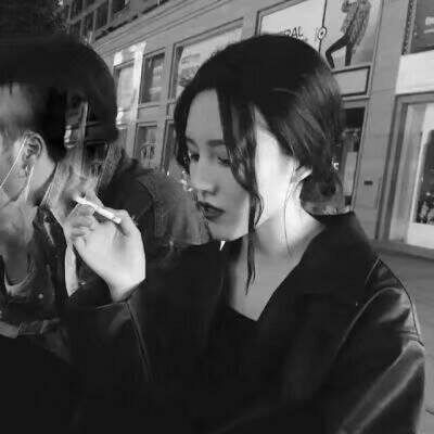 妄权.